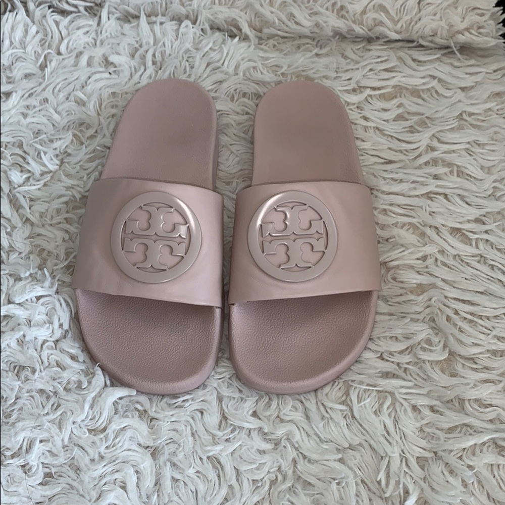 Tory Burch Lina Leather Flat Pool Side Sandals